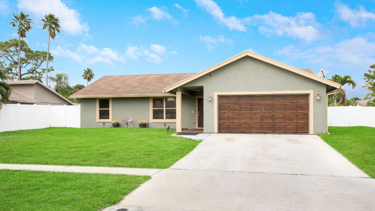 Photo of Outdoor in Royal Palm Beach