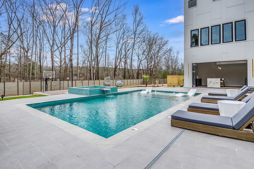 Photo of Outdoor in Cliftondale