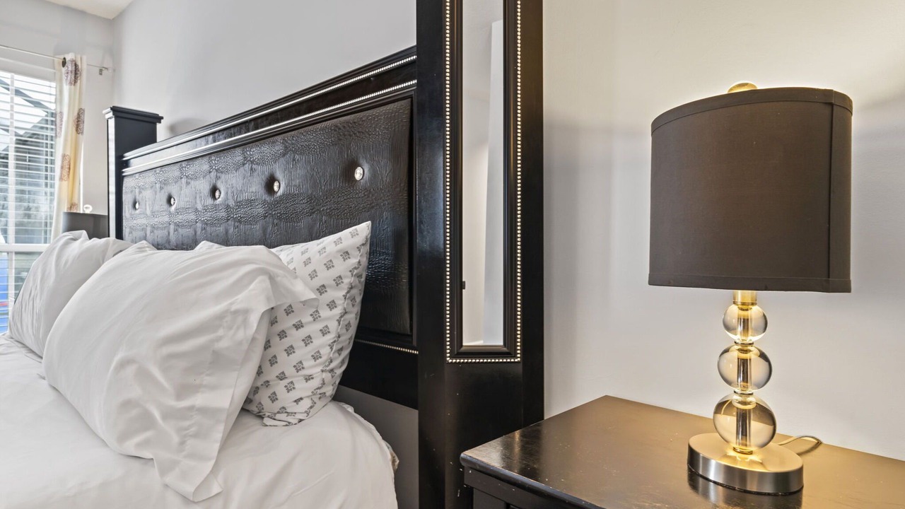 Photo of Bedroom in Sandalwood