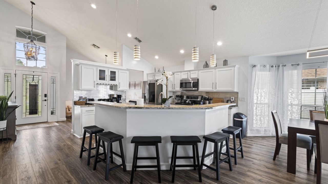 Photo of Kitchen in Sandalwood