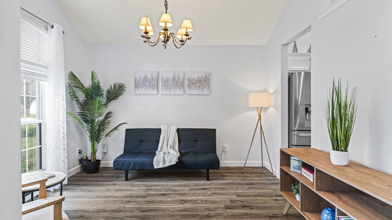 Photo of Livingroom in Sandalwood