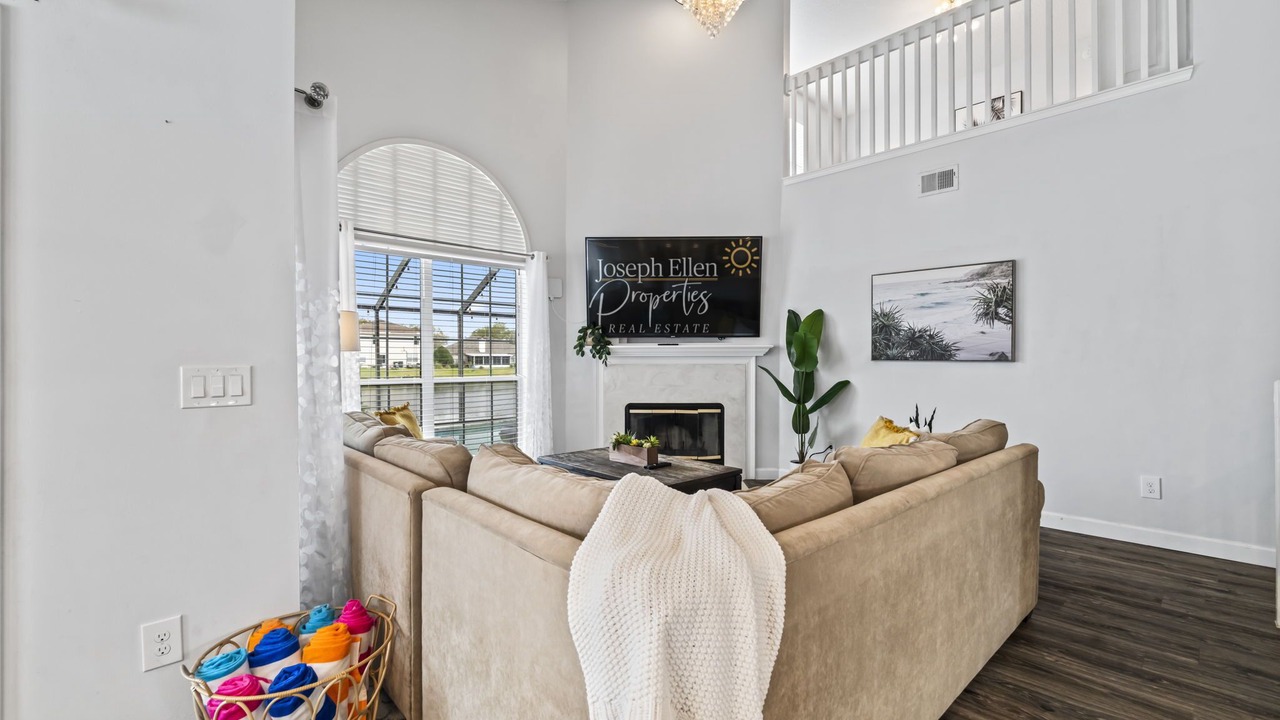 Photo of Livingroom in Sandalwood
