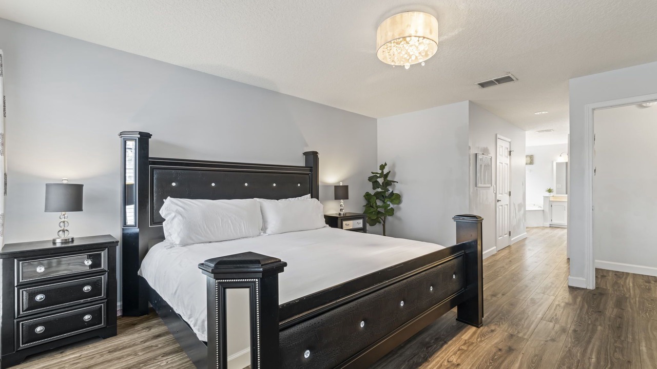 Photo of Bedroom in Sandalwood