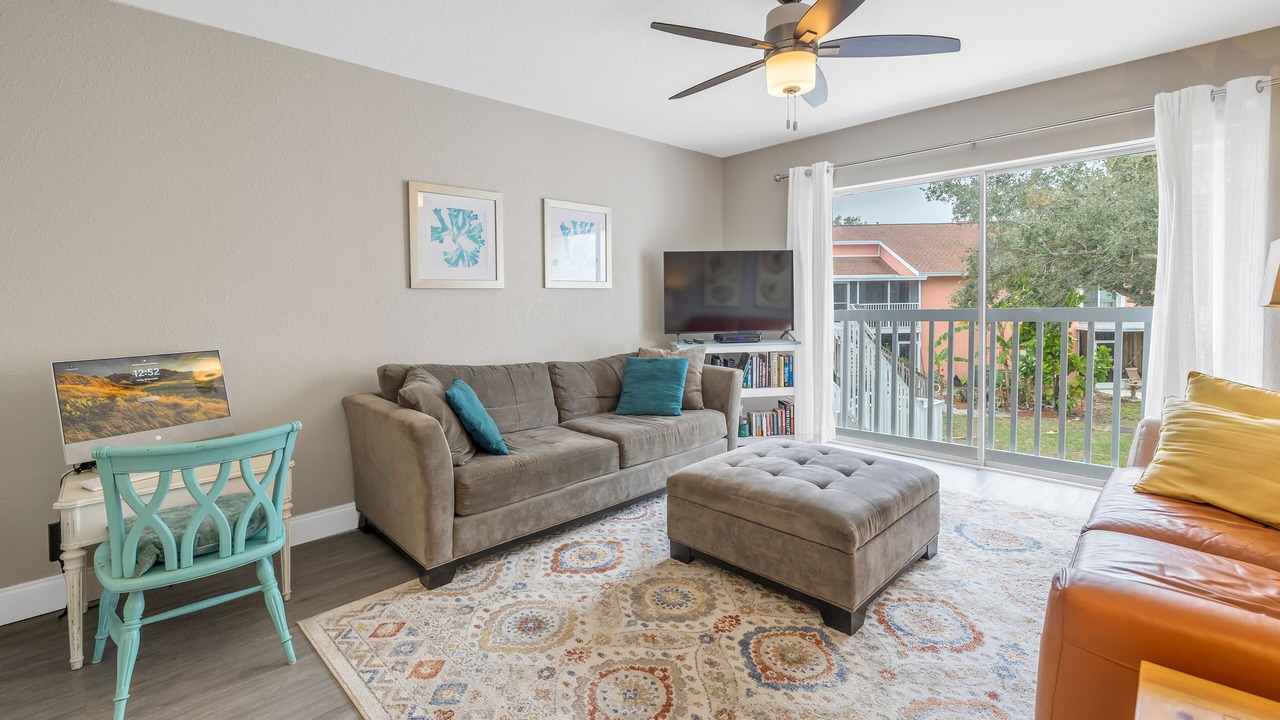 Photo of Livingroom in Bayview