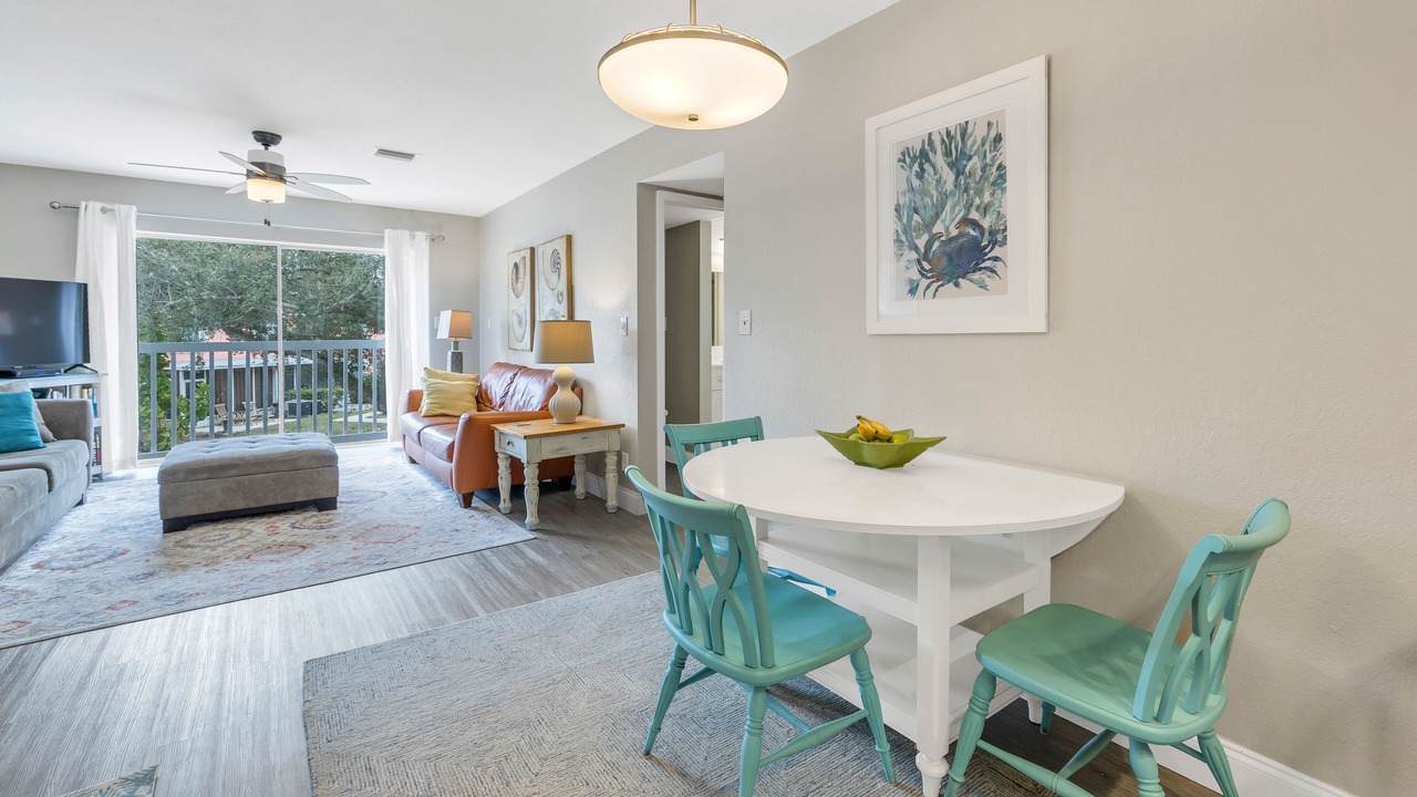 Photo of Livingroom in Bayview