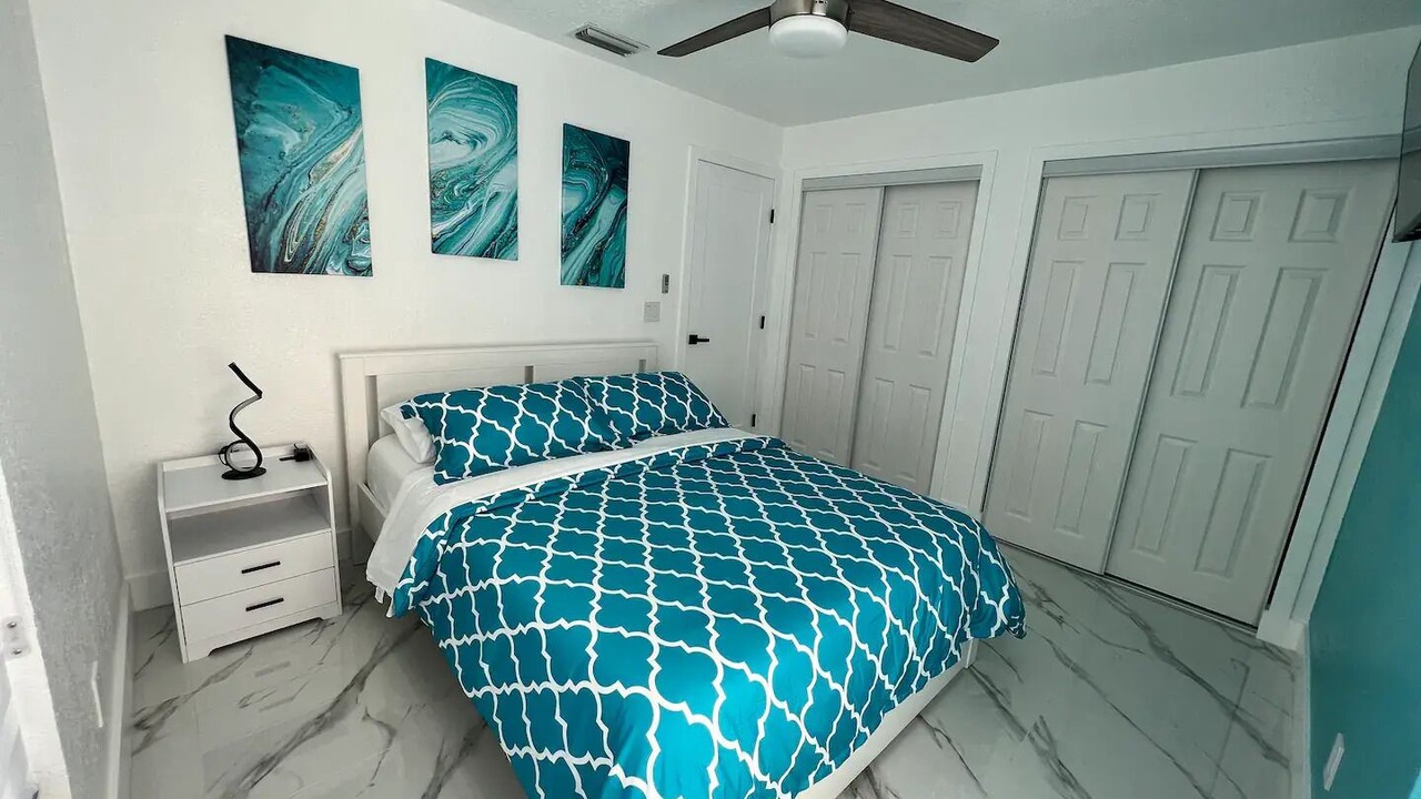 Photo of Bedroom in Lakeview Village