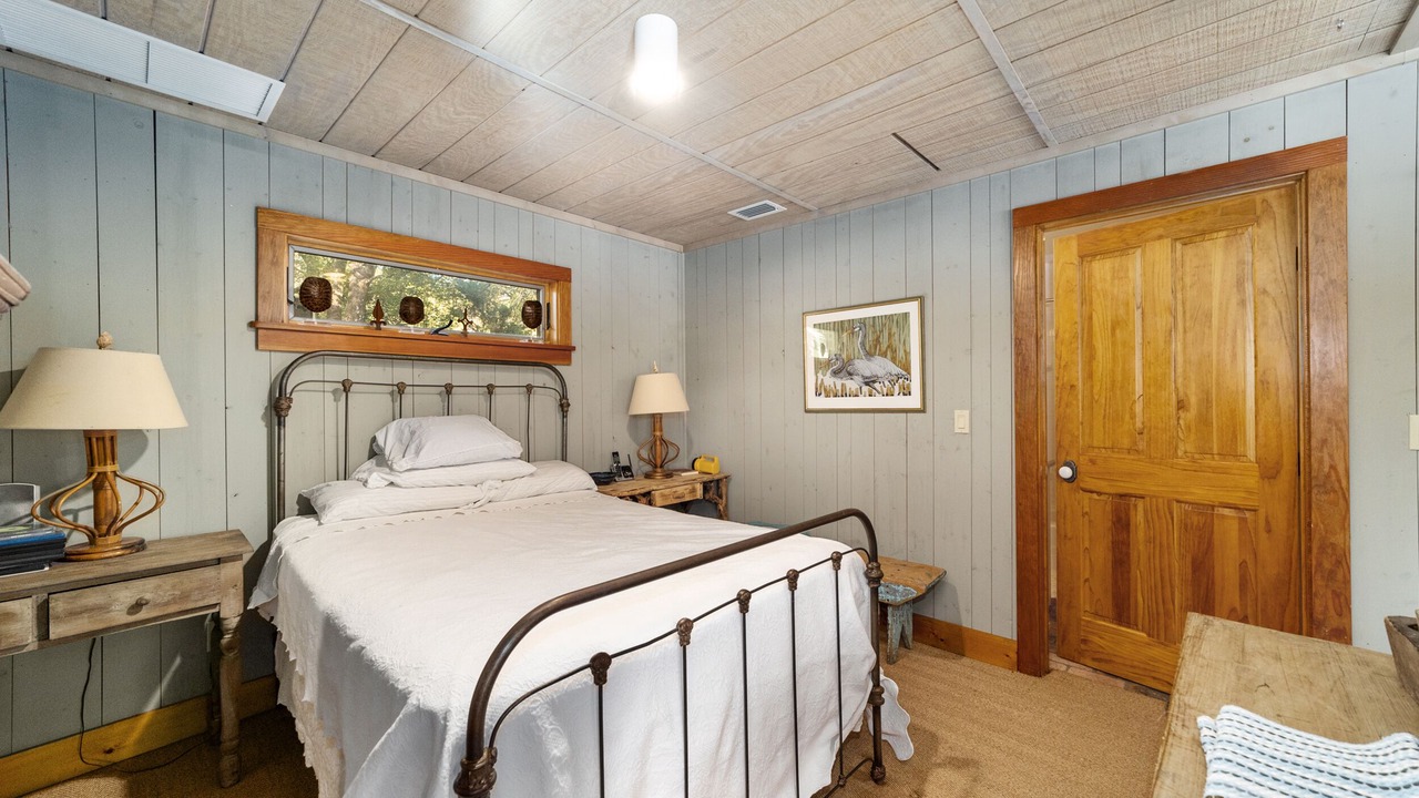 Photo of Bedroom in Dunnellon