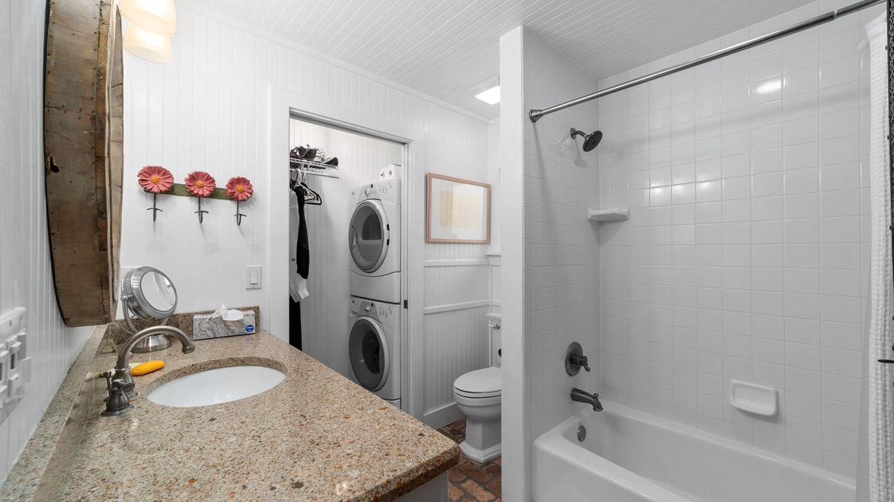 Photo of Bathroom in Dunnellon
