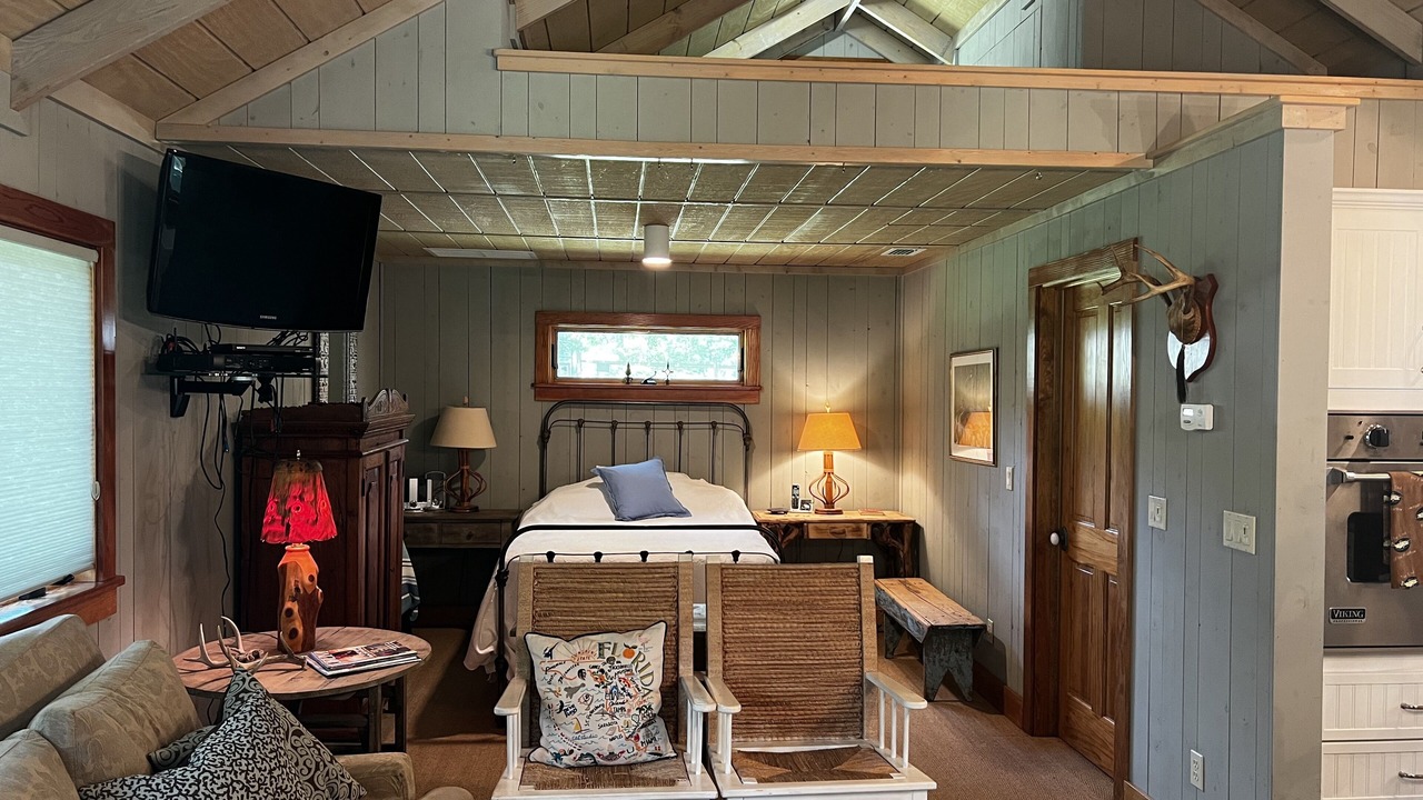 Photo of Bedroom in Dunnellon