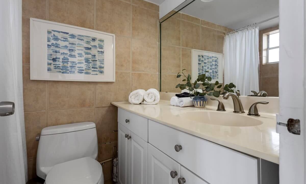 Photo of Bathroom in North Bay Village