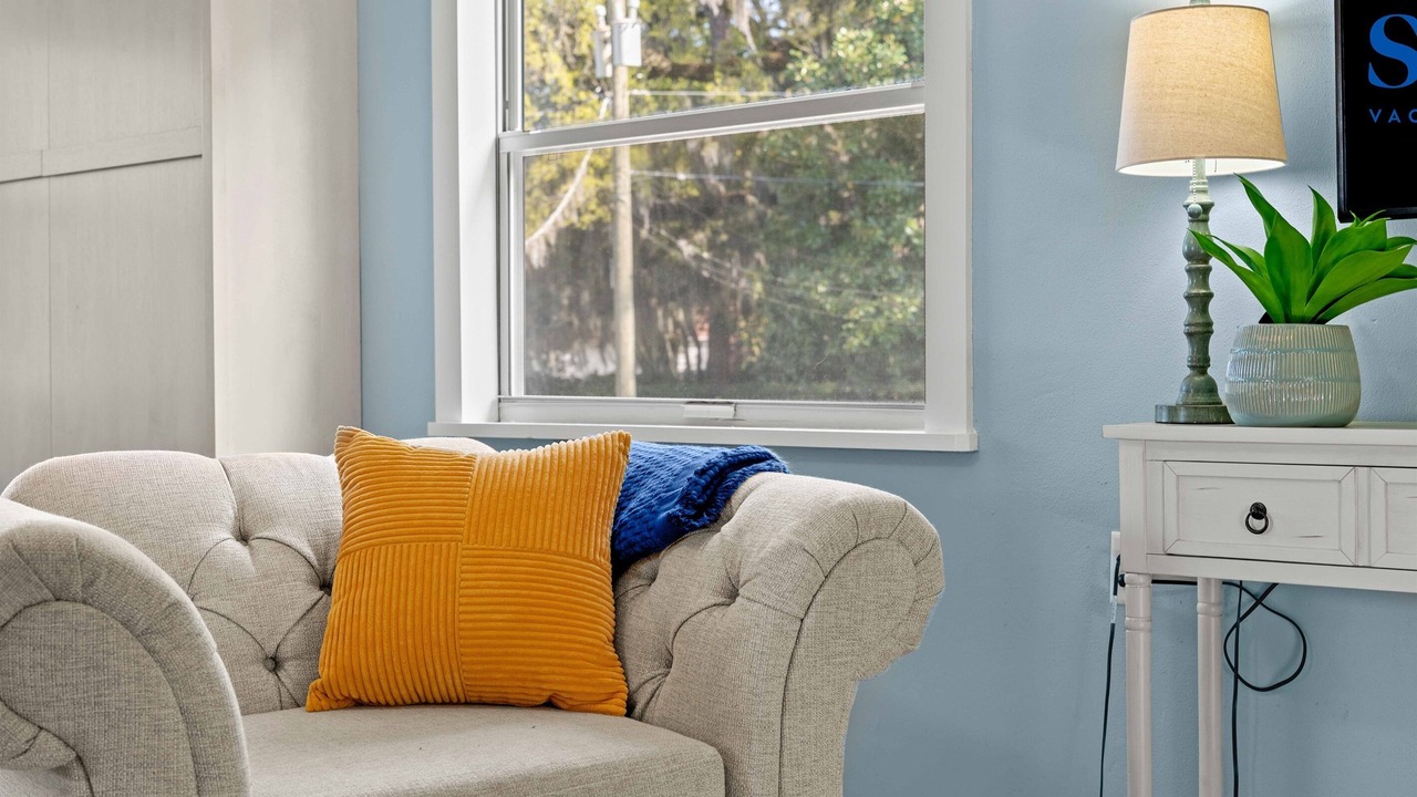 Photo of Livingroom in Jacksonville