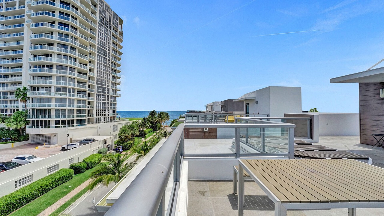 Photo of Patio Balcony in North Beach