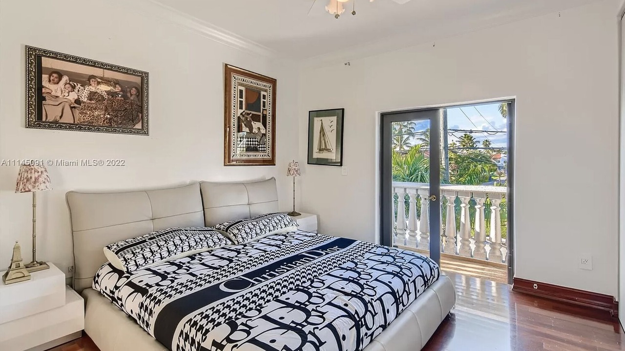 Photo of Bedroom in Eastern Shores