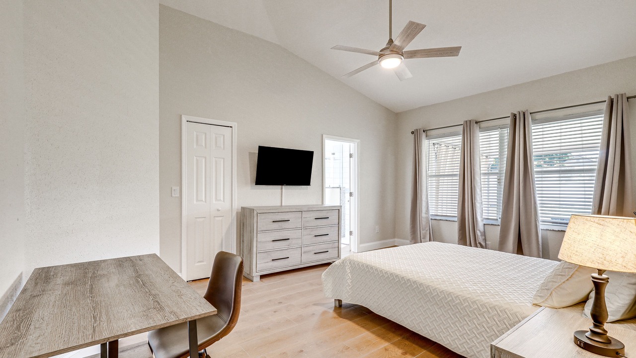 Photo of Bedroom in Valrico