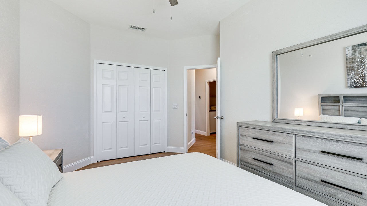 Photo of Bedroom in Valrico