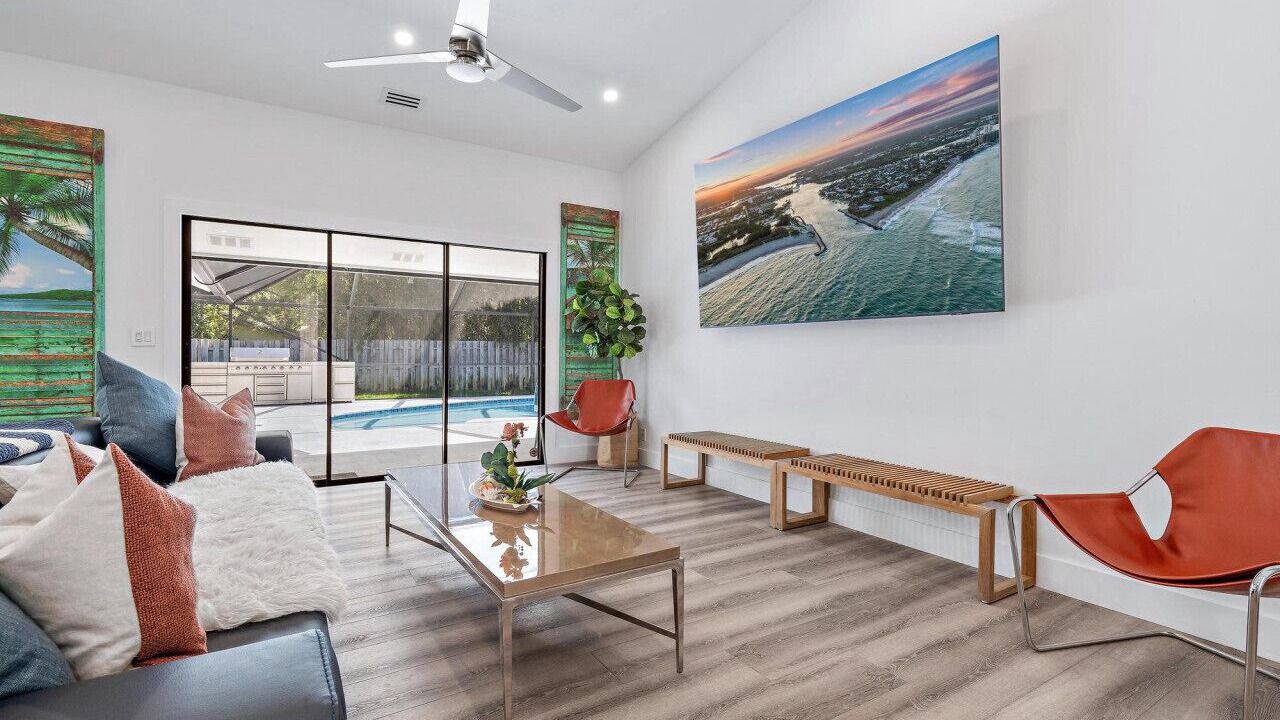 Photo of Livingroom in Inlet District