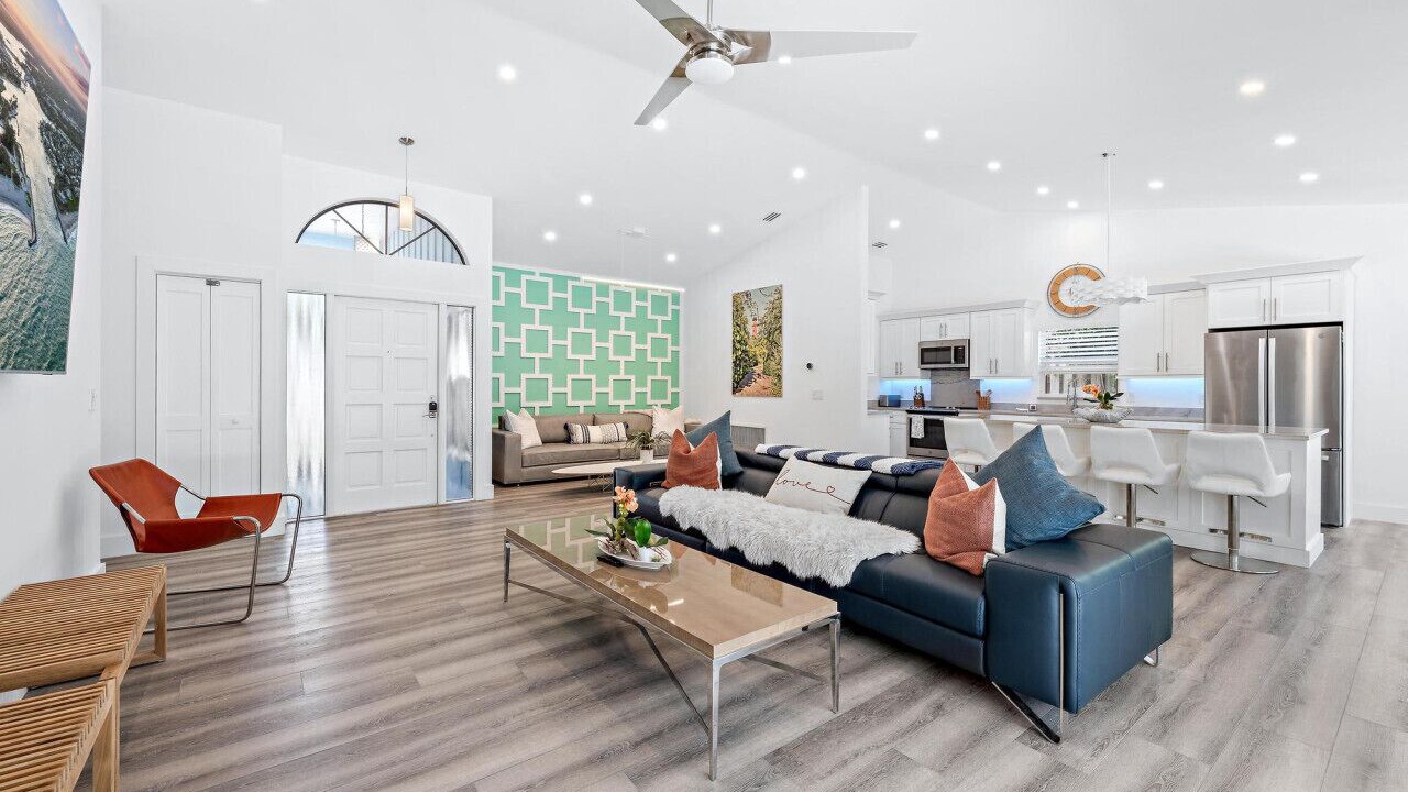 Photo of Livingroom in Inlet District