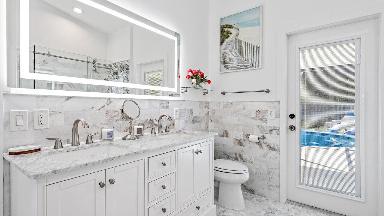 Photo of Bathroom in Inlet District