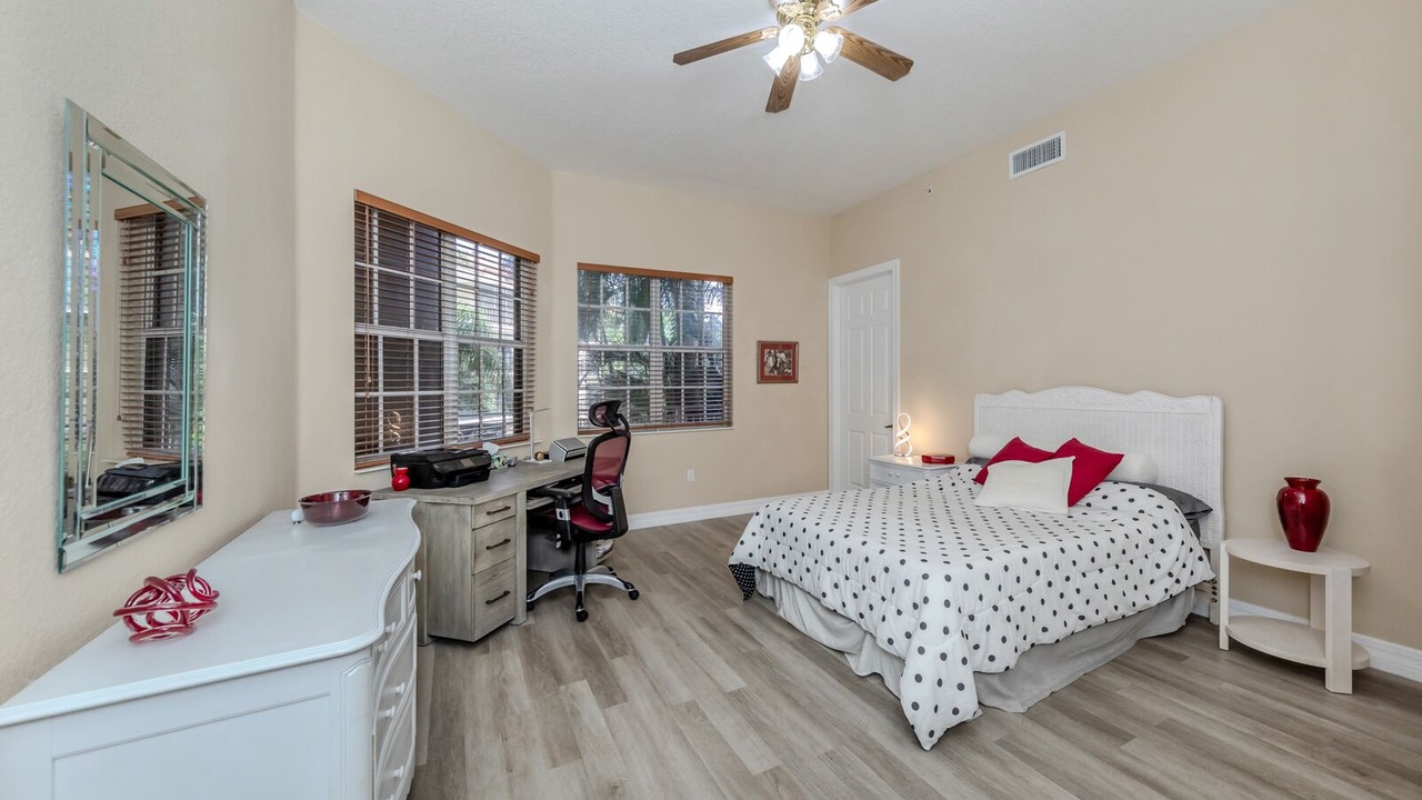 Photo of Bedroom in Laurel
