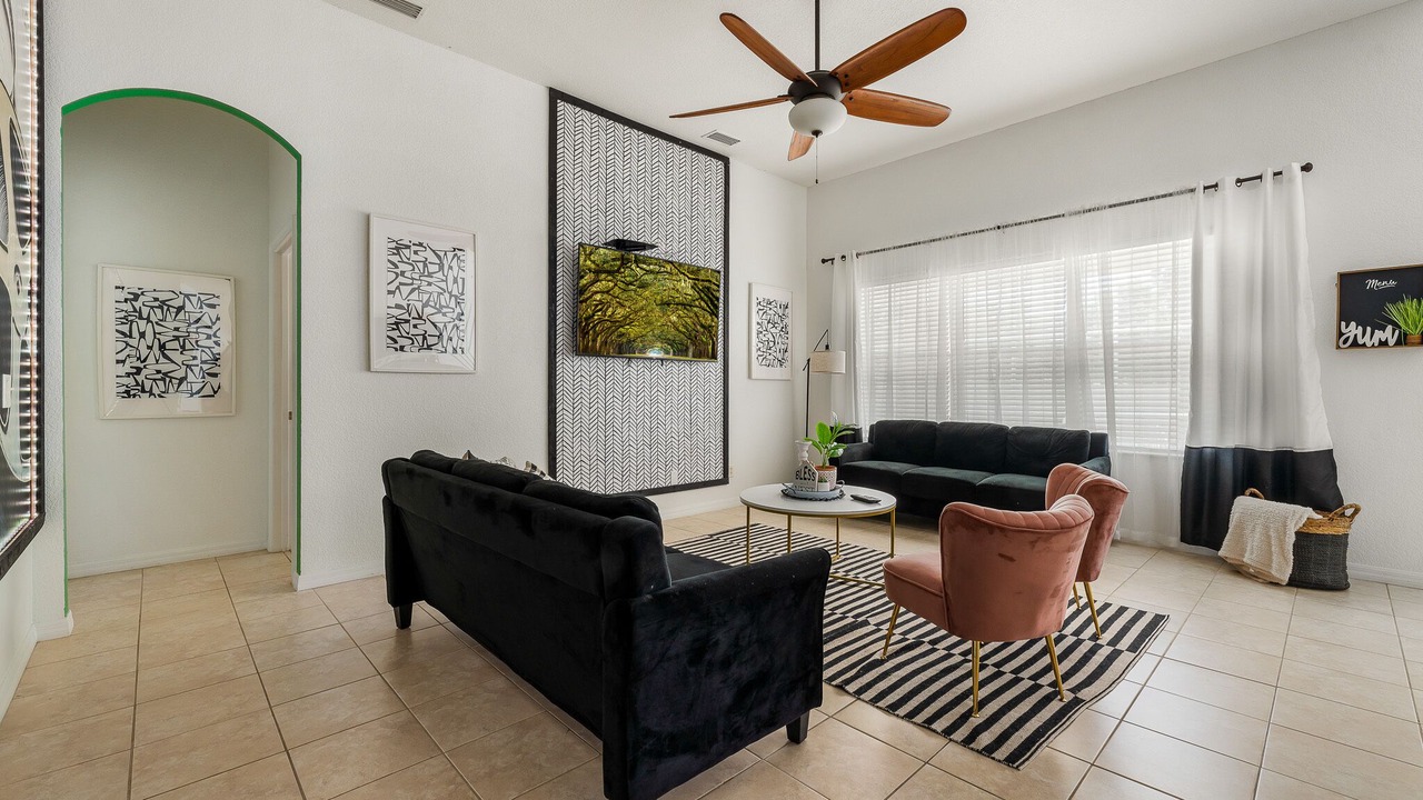 Photo of Livingroom in Davenport
