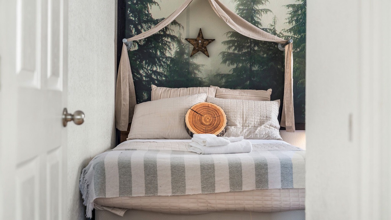Photo of Bedroom in Davenport
