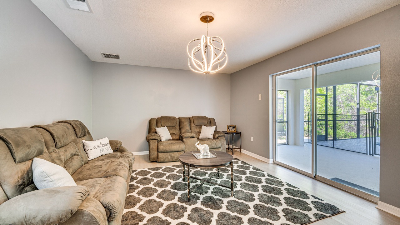 Photo of Livingroom in Lake Wilson Preserve