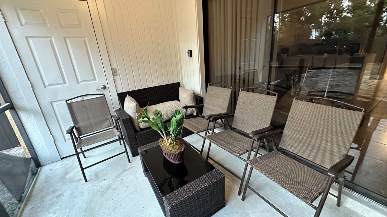 Photo of Patio Balcony in San Carlos Park