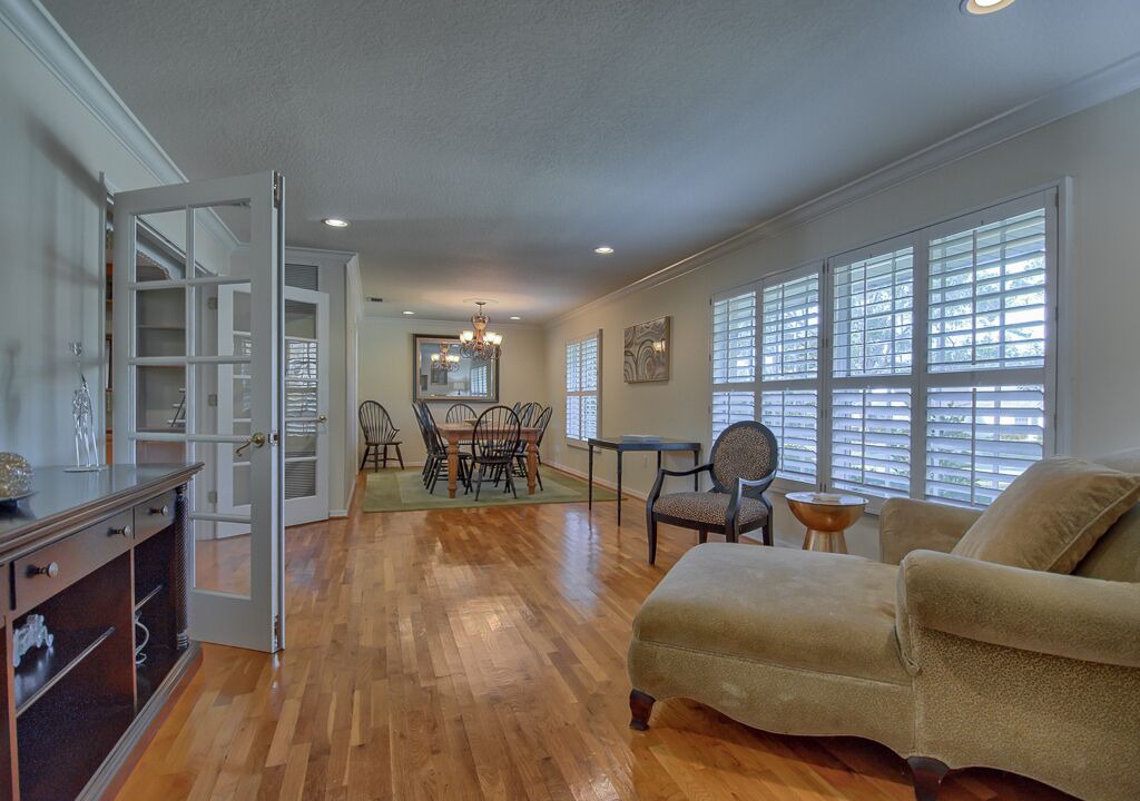 Photo of Livingroom in Historic District