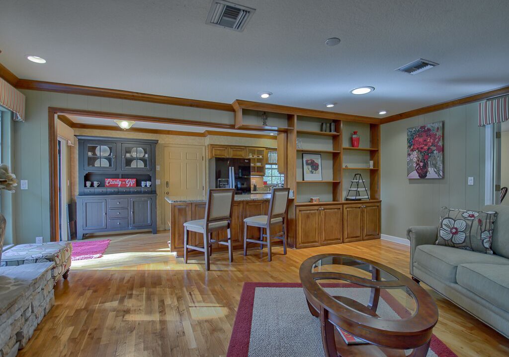 Photo of Livingroom in Historic District