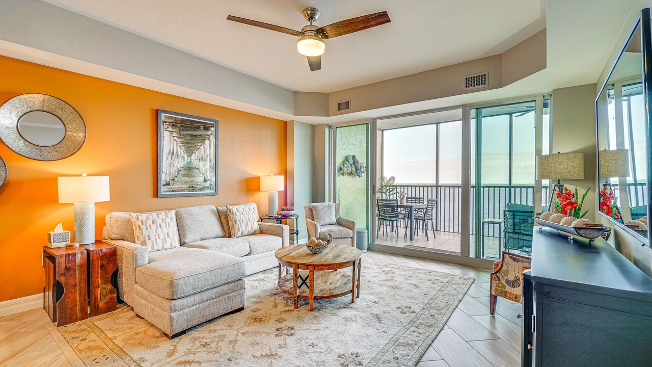 Photo of Livingroom in East 1st Street
