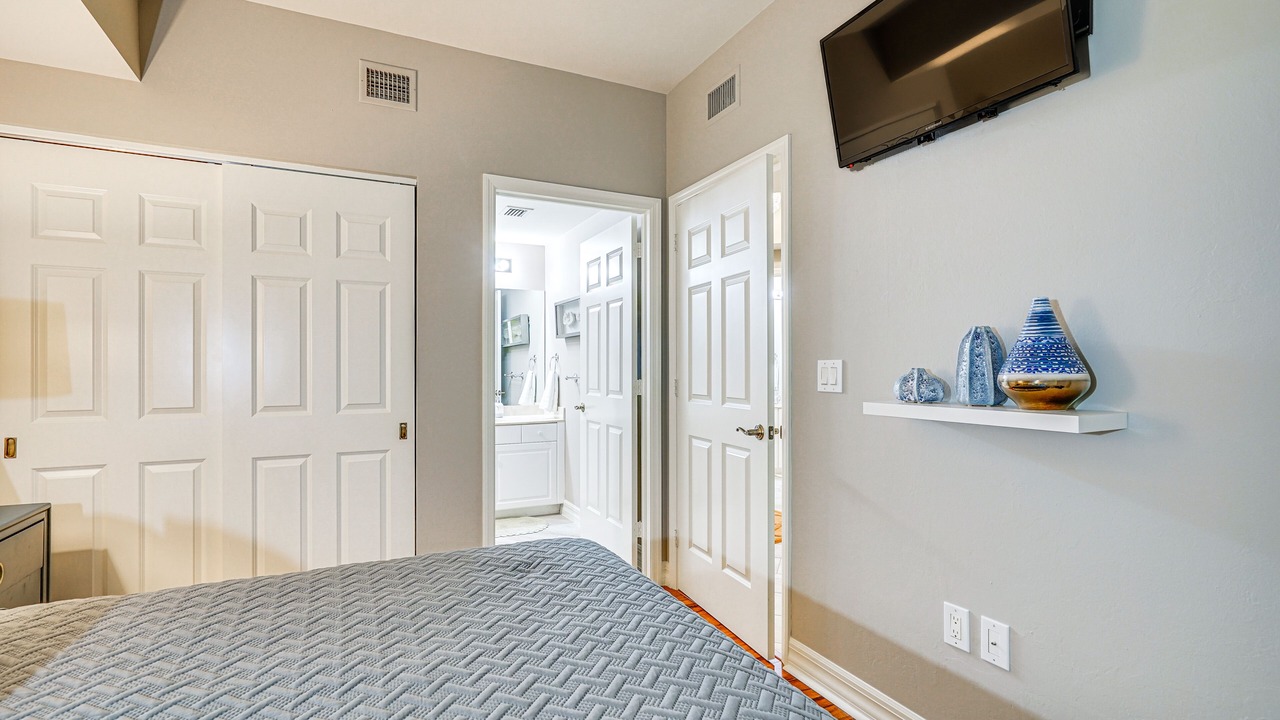 Photo of Bedroom in East 1st Street