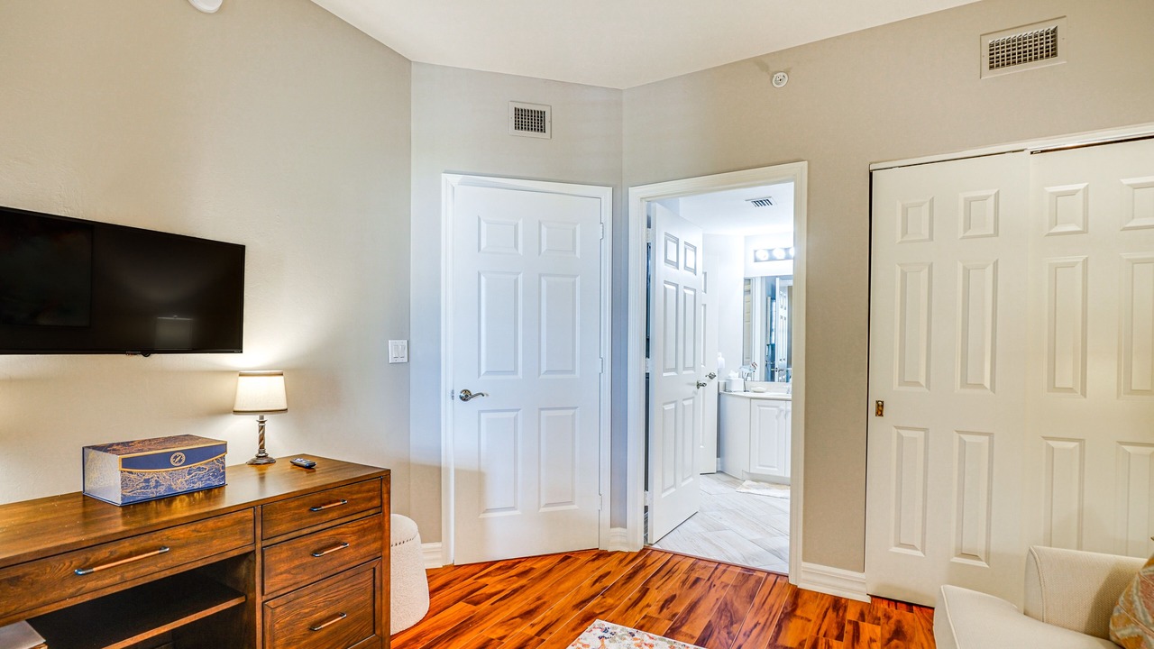 Photo of Livingroom in East 1st Street