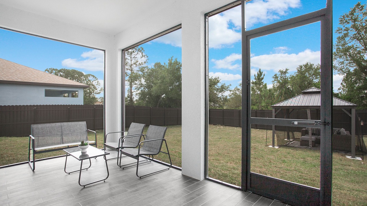 Photo of Patio Balcony in Sunshine