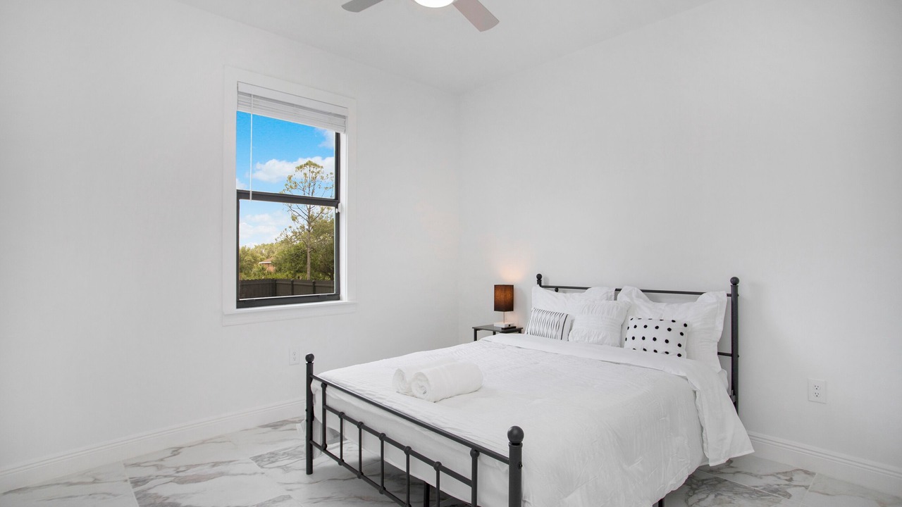 Photo of Bedroom in Sunshine