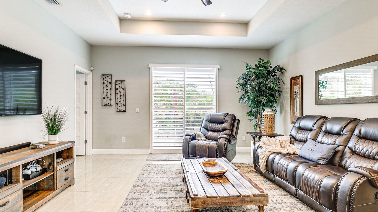 Photo of Bedroom in Carver City - Lincoln Gardens