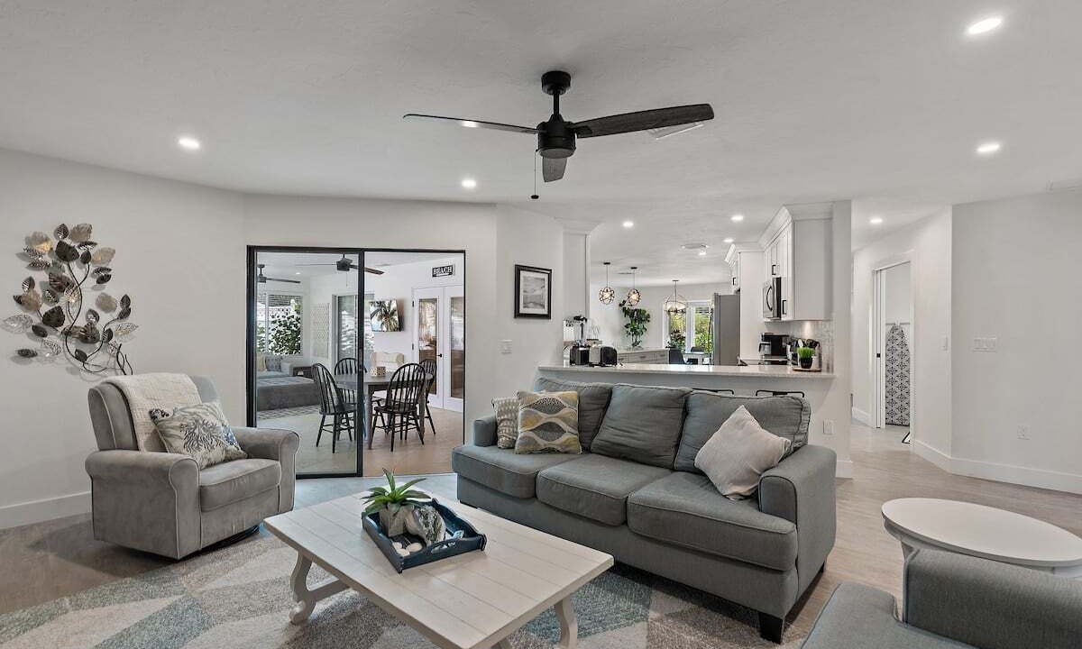 Photo of Livingroom in Pinecraft