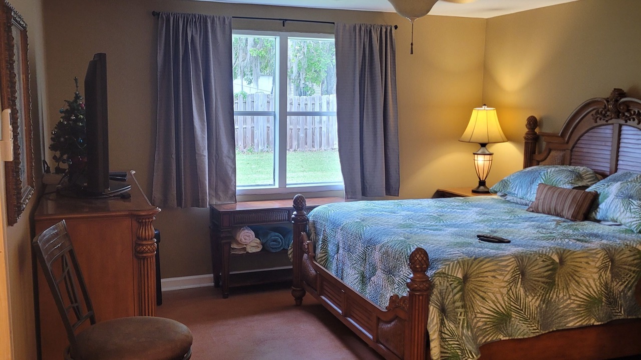 Photo of Bedroom in Crescent City