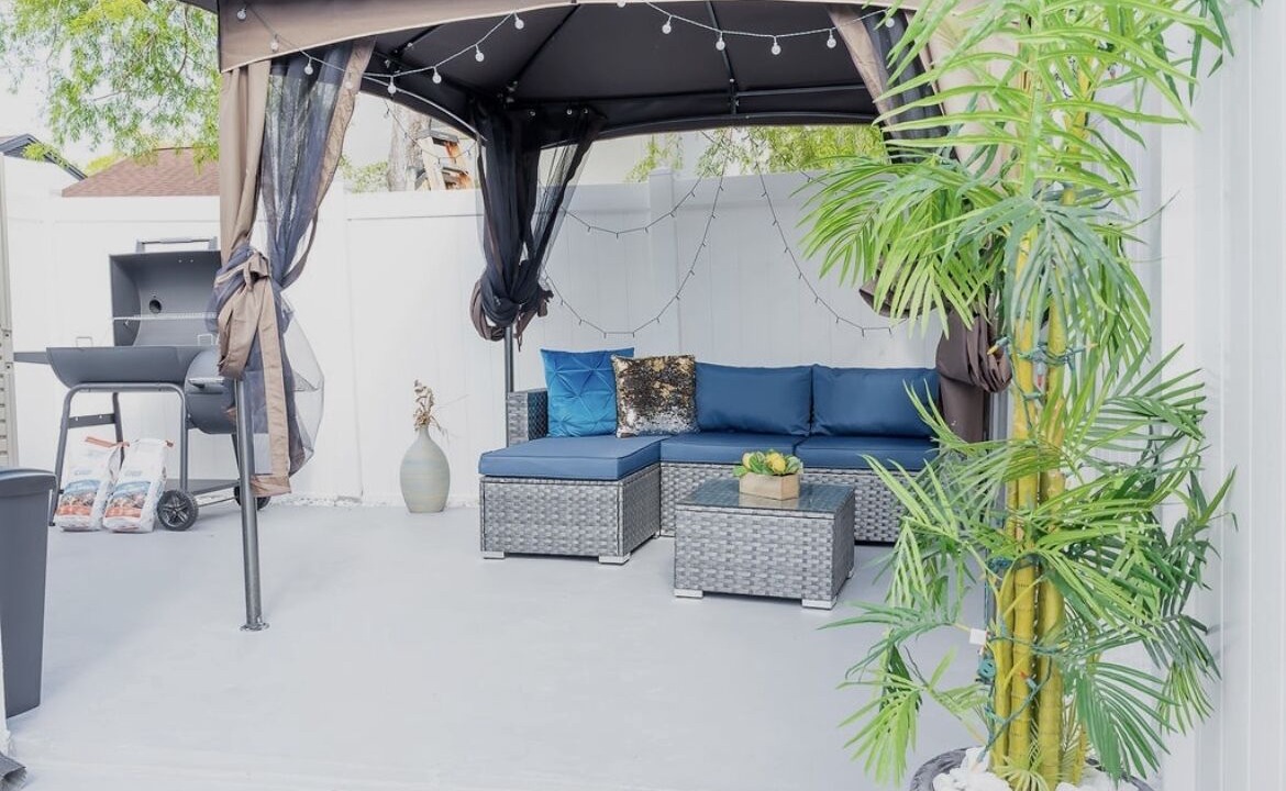 Photo of Patio Balcony in Bearss Plaza
