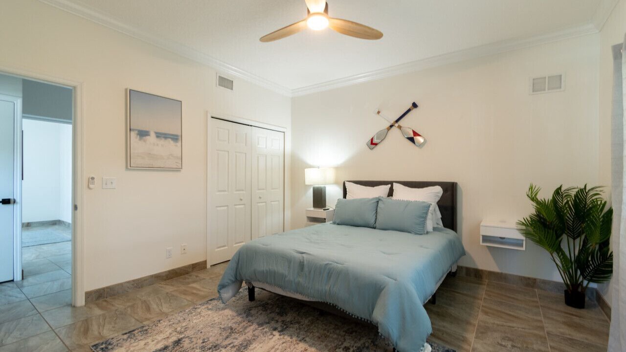 Photo of Bedroom in Crescent Beach