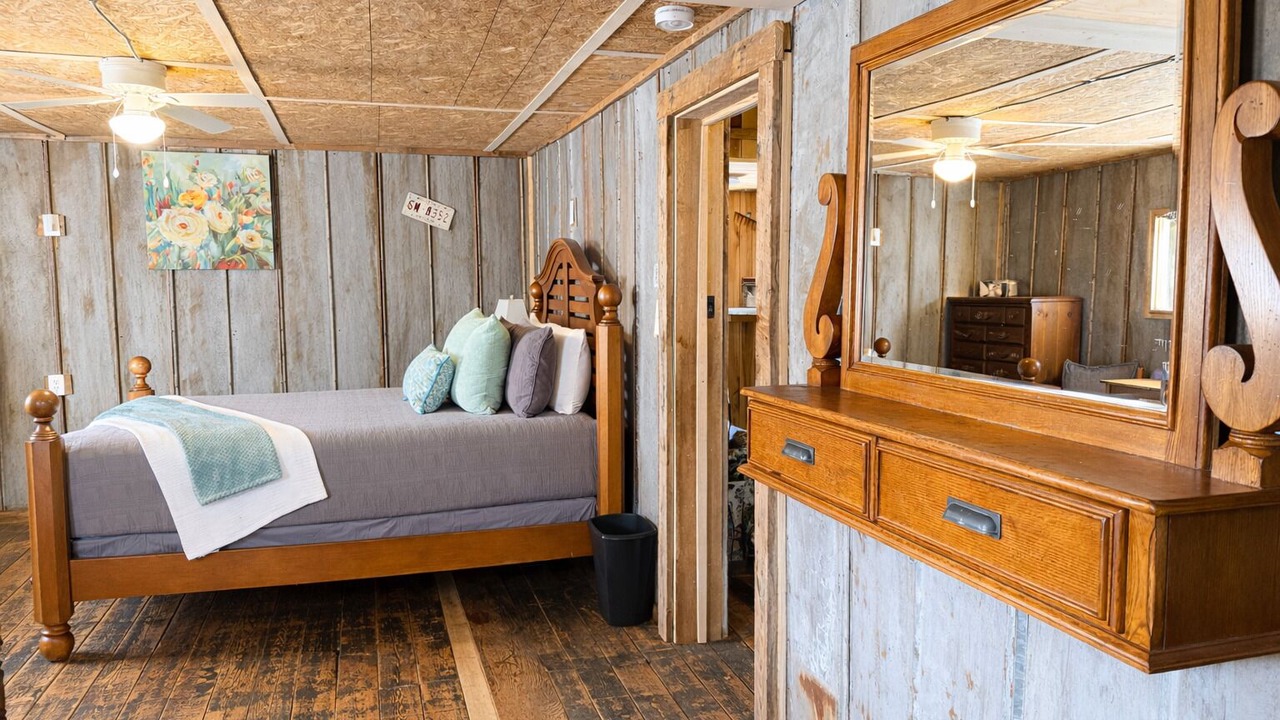 Photo of Bedroom in Tracy City