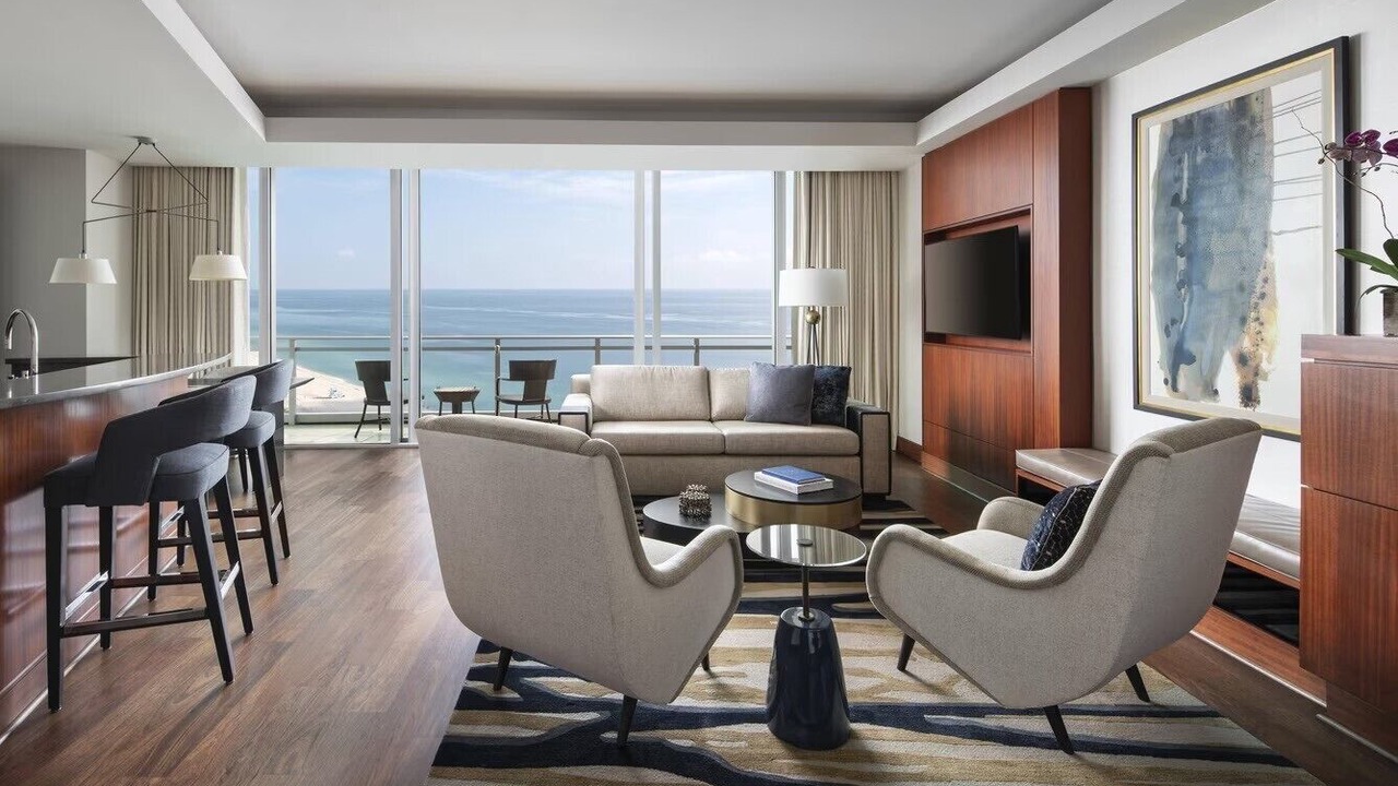 Photo of Livingroom in Bal Harbour