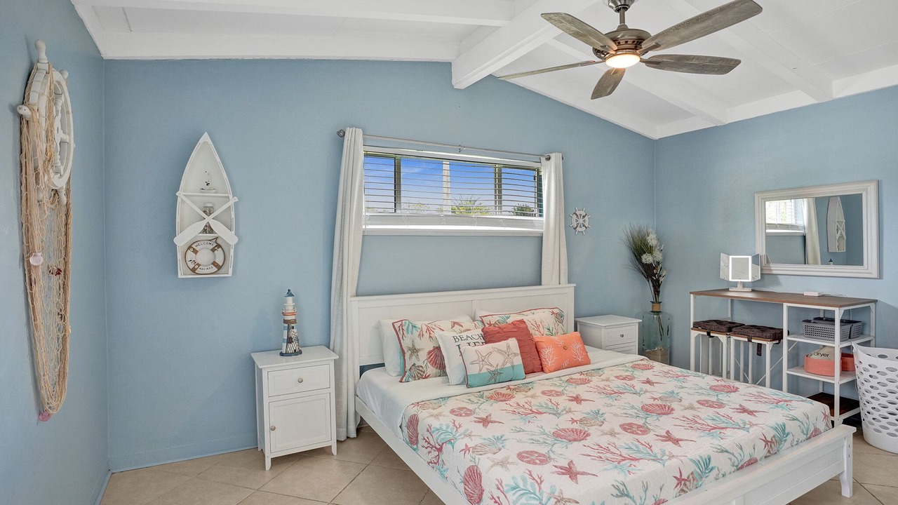 Photo of Bedroom in Riverland Village