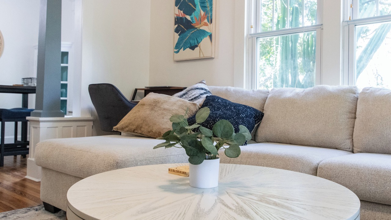 Photo of Livingroom in Historic Uptown