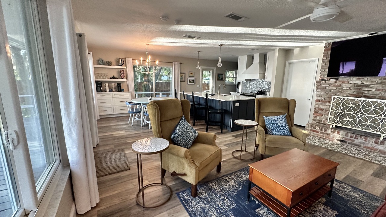 Photo of Livingroom in Melrose