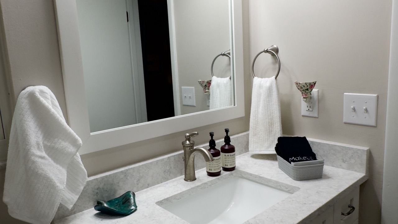 Photo of Bathroom in Melrose