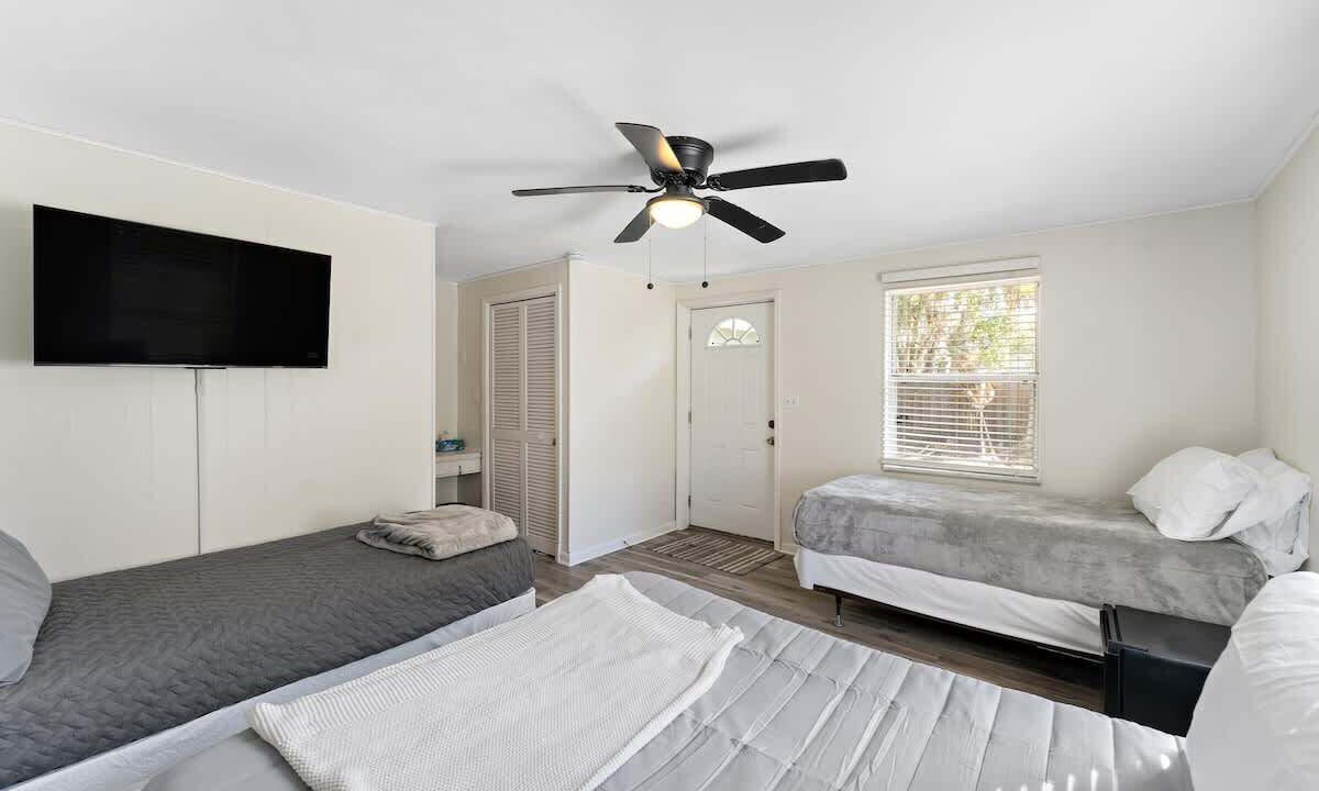 Photo of Bedroom in Chassahowitzka