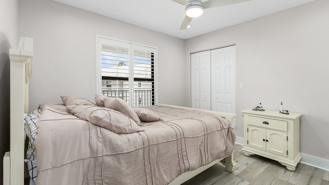 Photo of Bedroom in Bokeelia