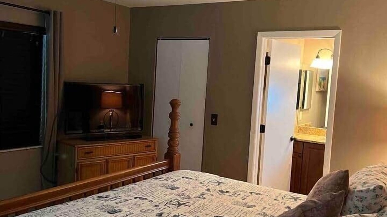 Photo of Bedroom in Caloosahatchee