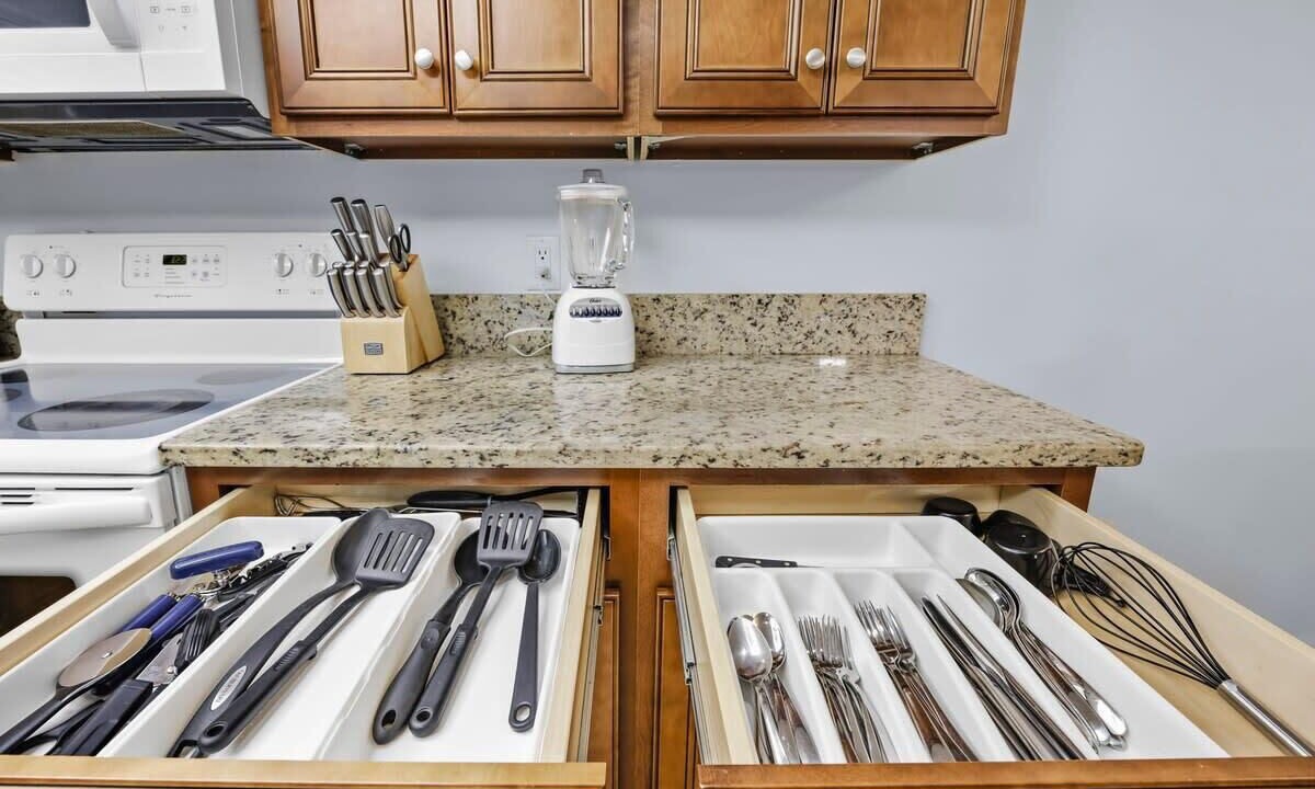 Photo of Kitchen in Avon By The Sea