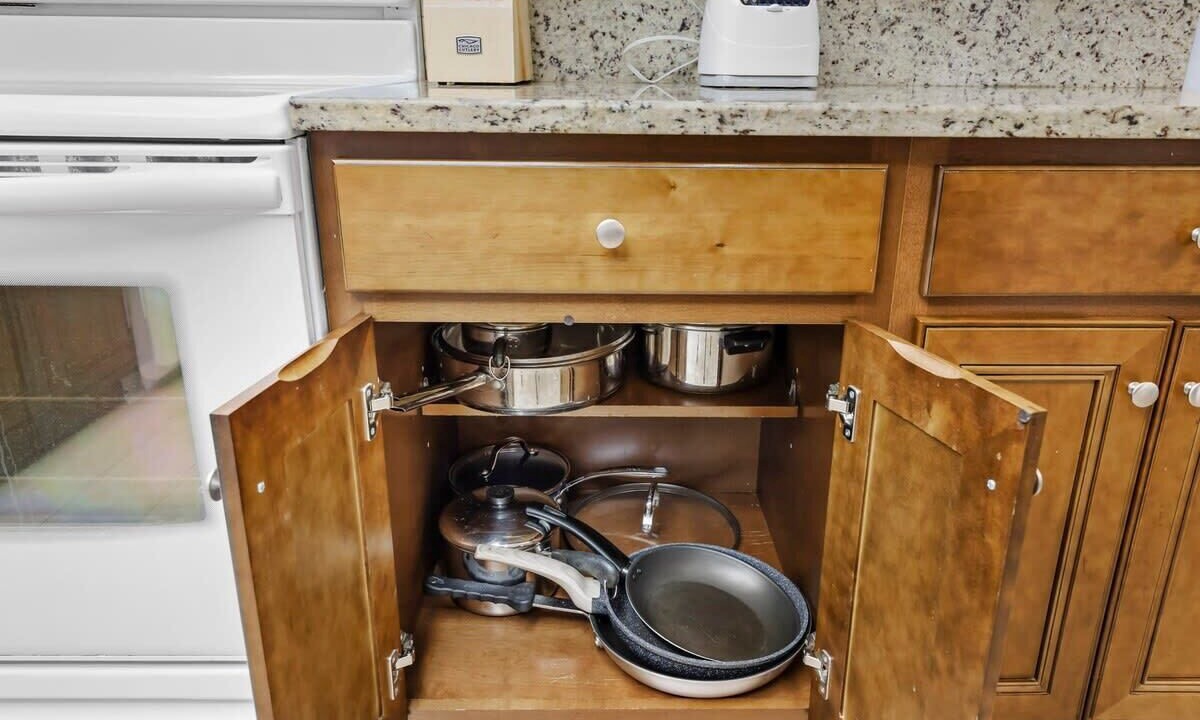 Photo of Kitchen in Avon By The Sea